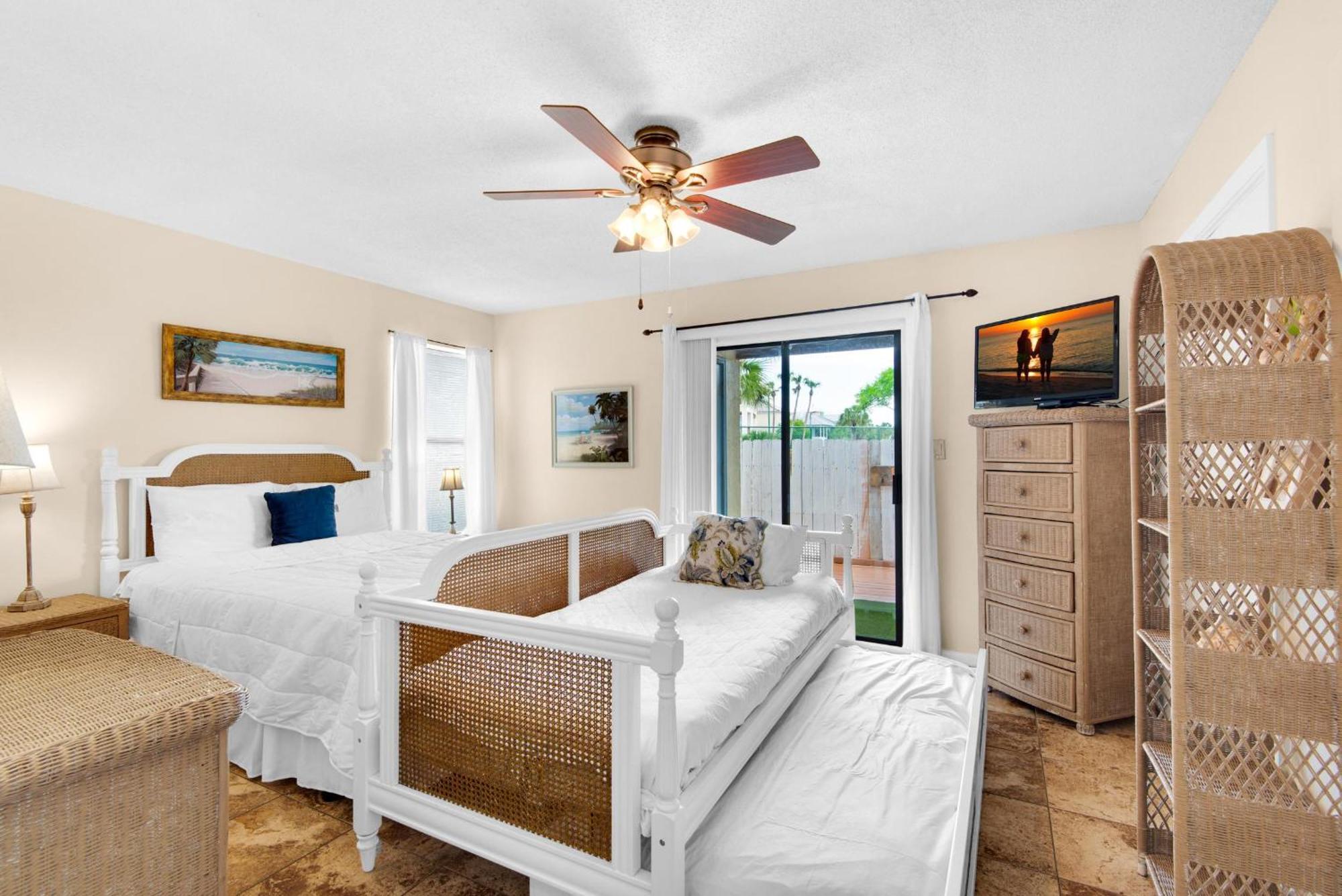 Beach Side- Harbor View Destin Exterior photo